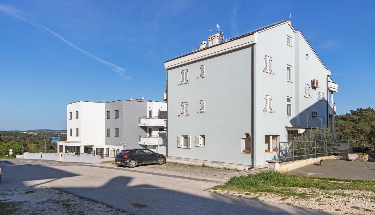 Blue Star Appartement Premantura Buitenkant foto
